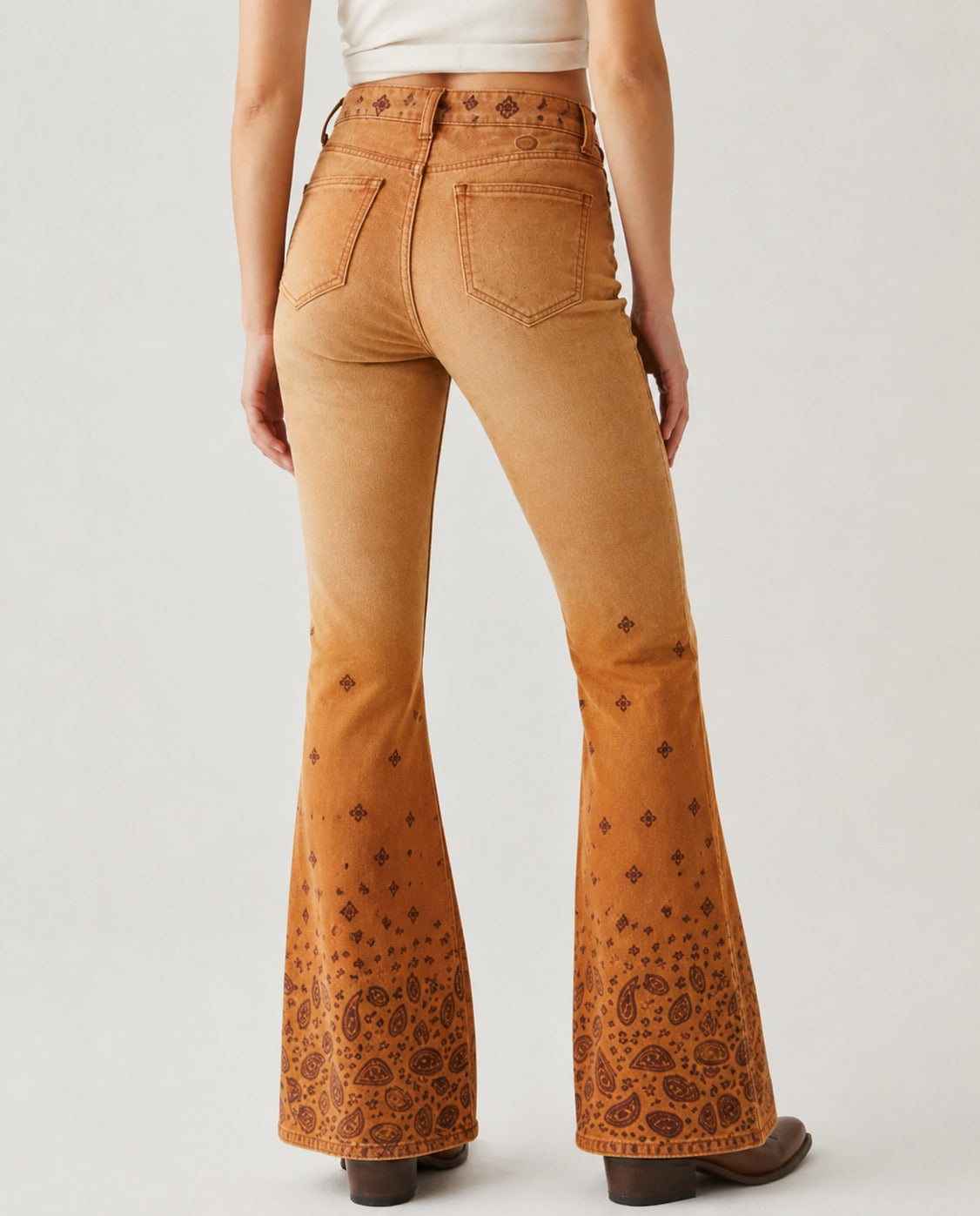 Desert Mirage Tan RB-BOT04 – Back View – Riley – tan
