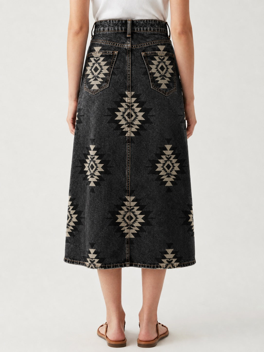 Desert Mirage Black Geometric 2 RB-SKT10 – Back View – Riley – black, beige, dark gray