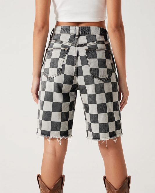 Checkered Spur RB-BOT08 – Back View – Riley – Black and White