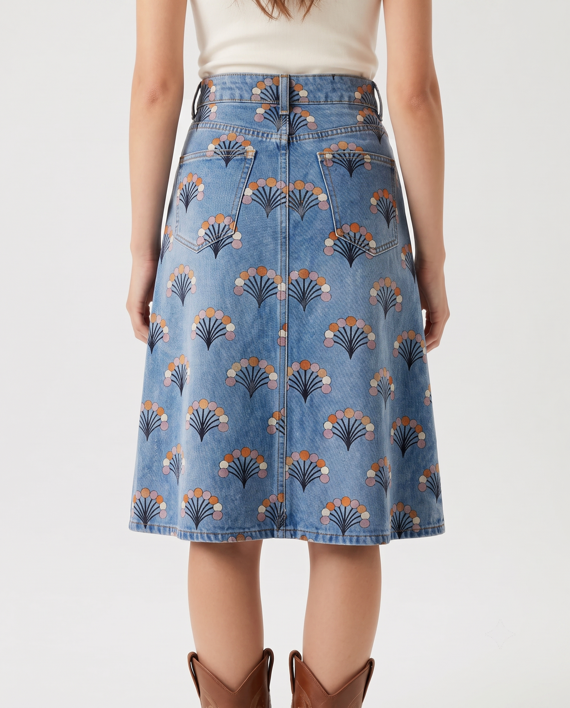 Desert Fan Skirt RB-SKT03 – Back View – Riley – Light Wash