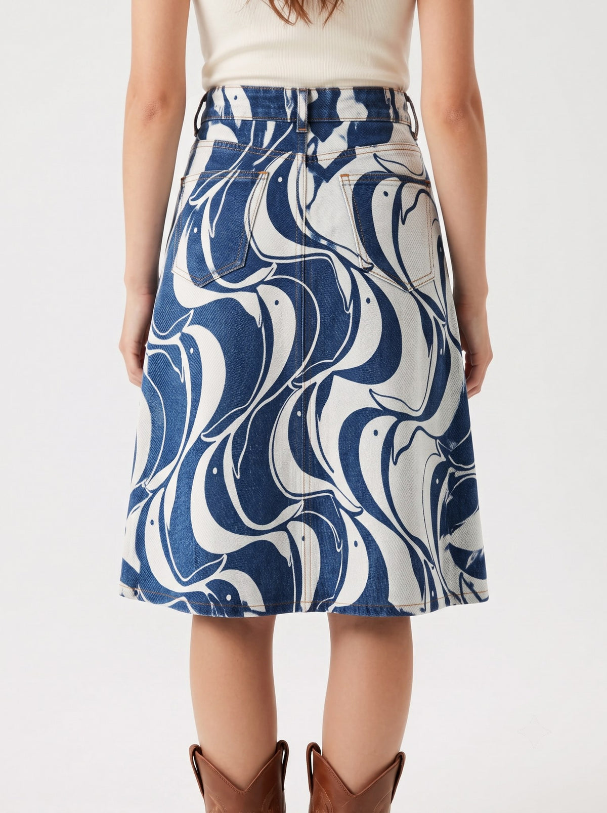 Lariat Lullaby RB-SKT03 – Back View – Riley – indigo blue and white