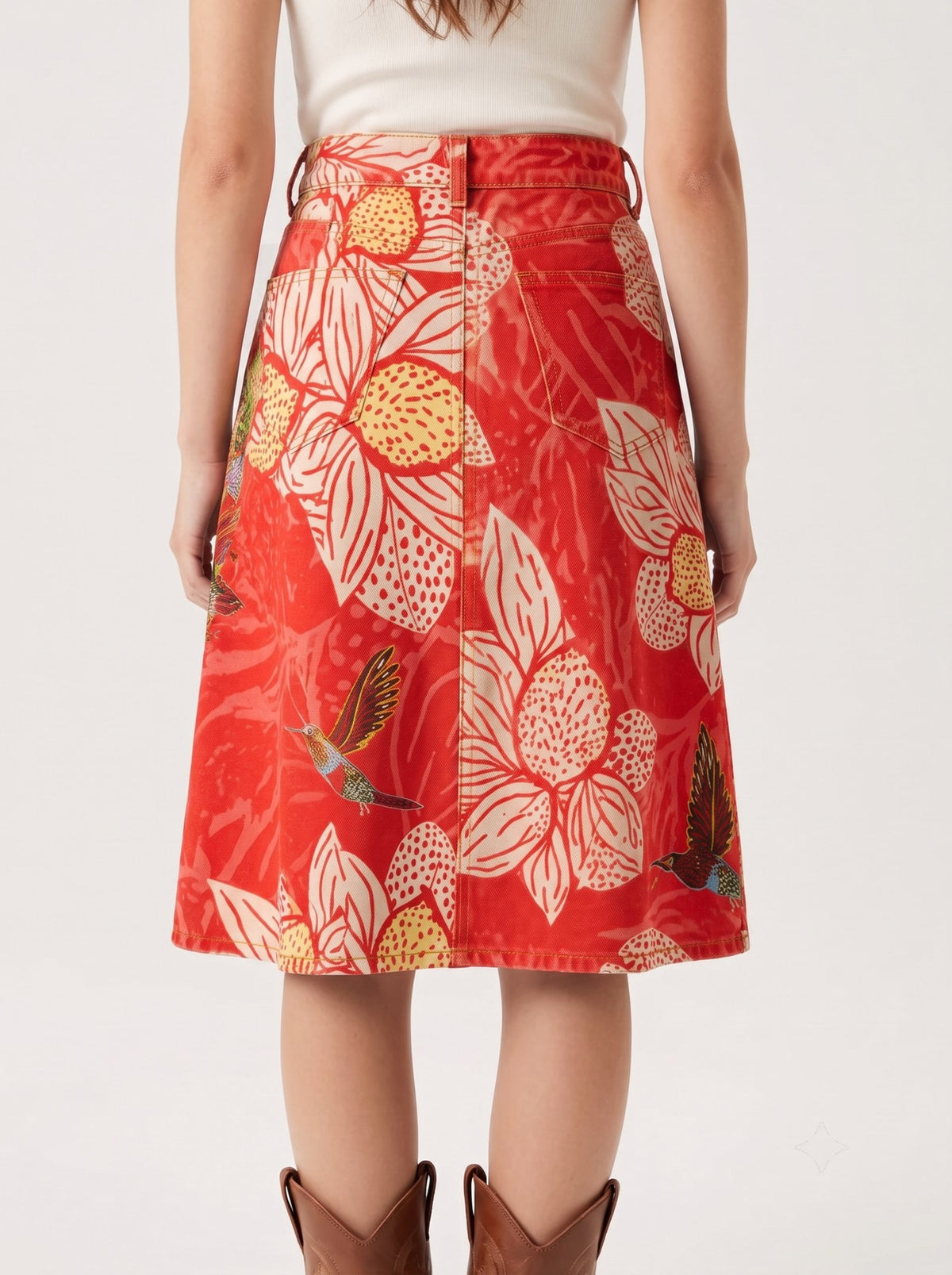 Mesa Lariat Vibrant RB-SKT03 – Back View – Riley – Vibrant red