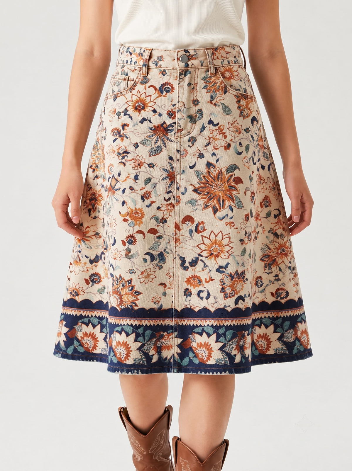 Trailside Thistle RB-SKT03 – Front View – Riley – Cream with navy blue accents