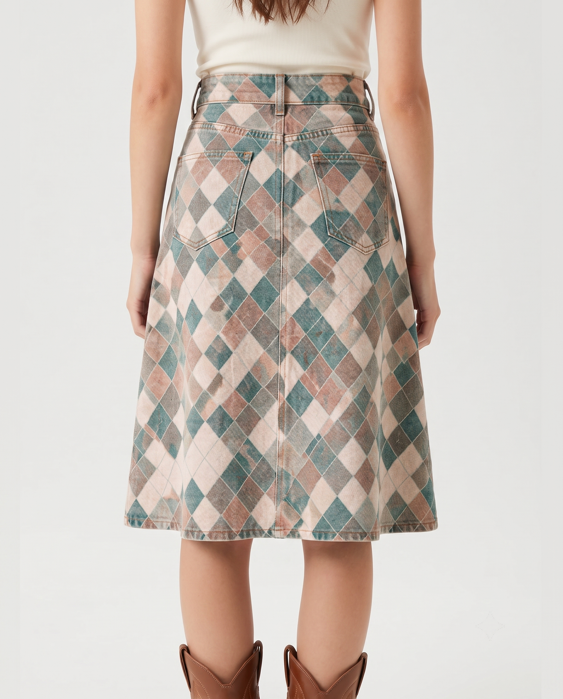 Light Wash Diamonds RB-SKT03 – Back View – Jessie – Light Wash