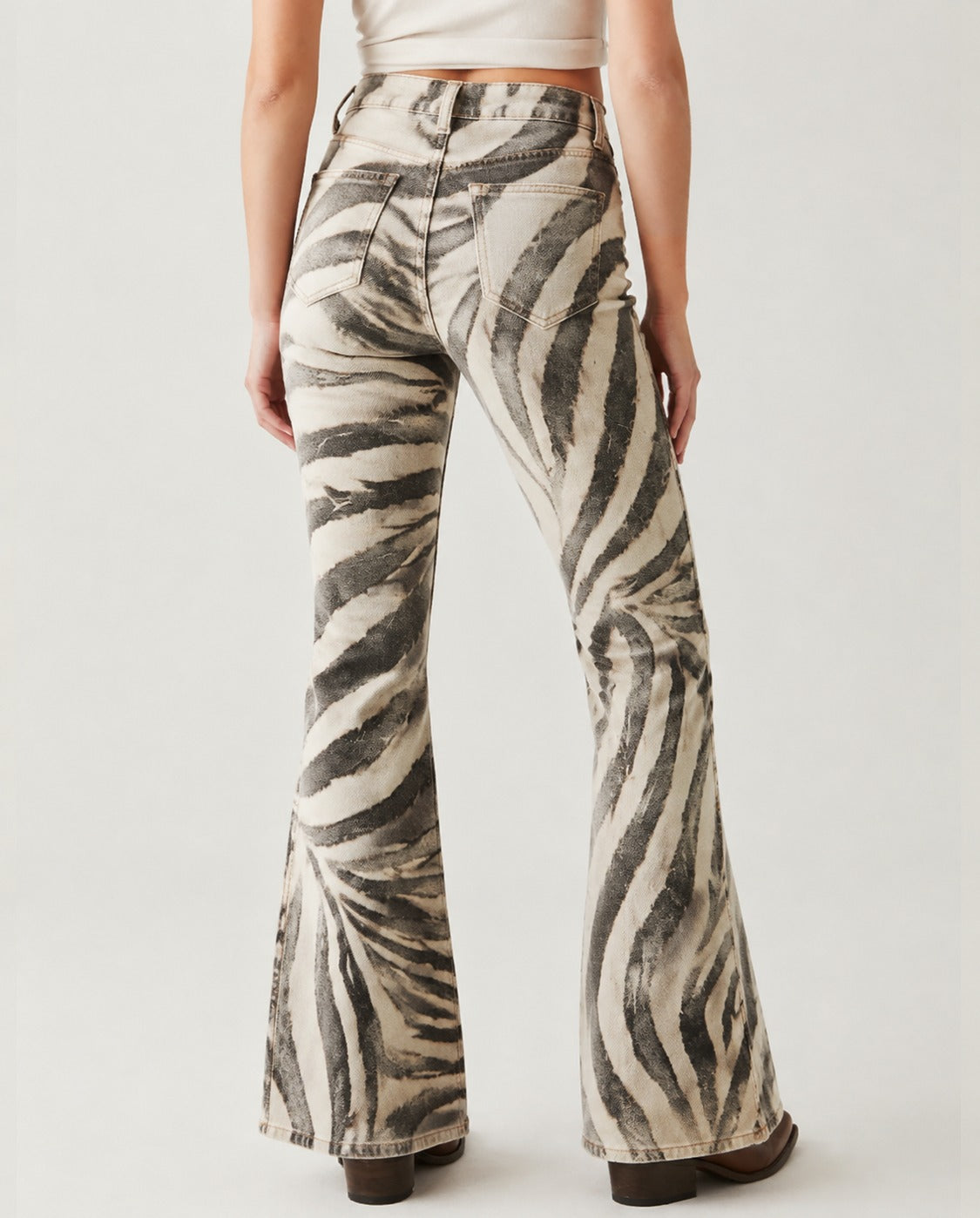 Zebra Ridge RB-BOT04 – Back View – Riley – beige, black