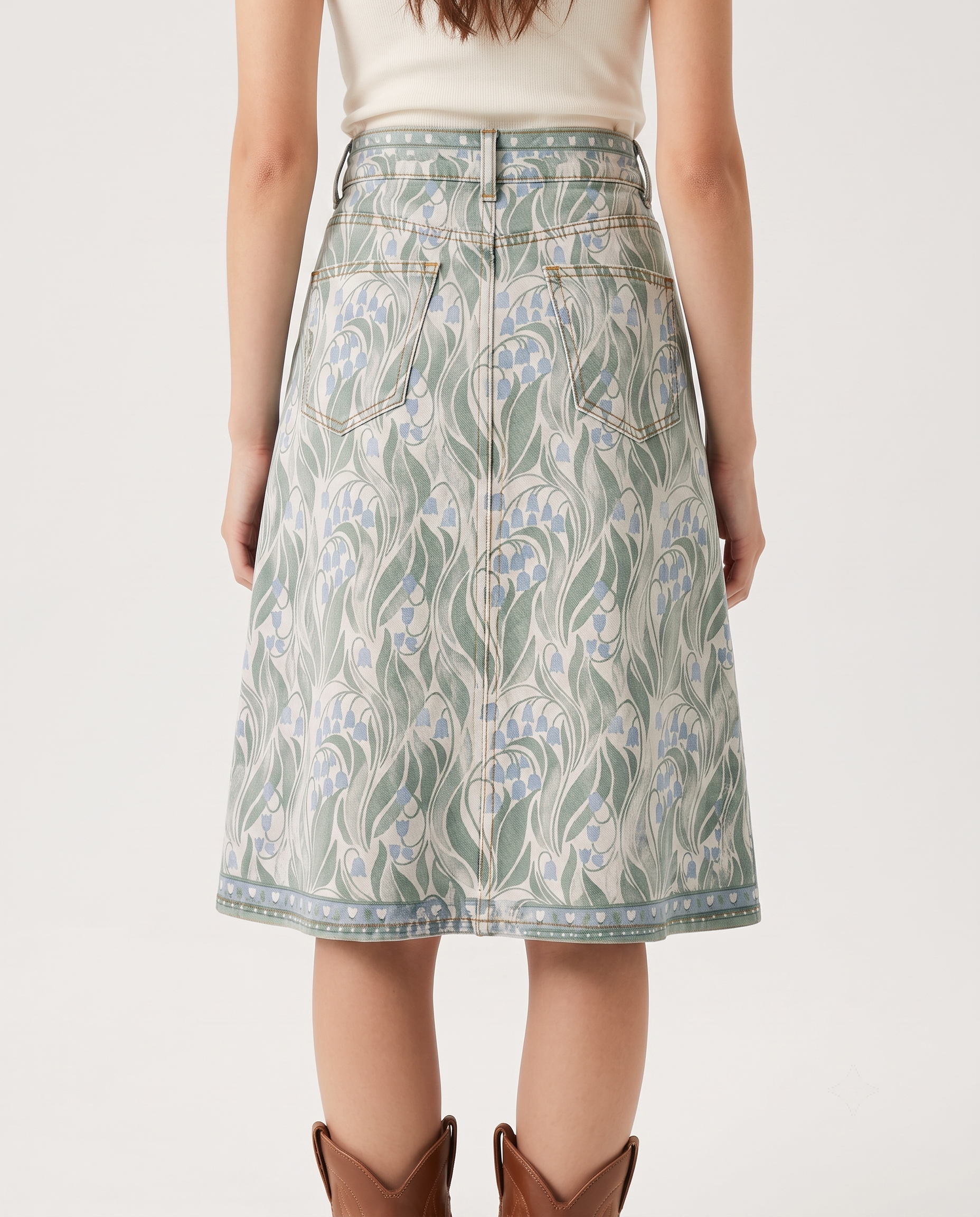 Light Wash Florals RB-SKT03 – Back View – Jessie – Light Wash