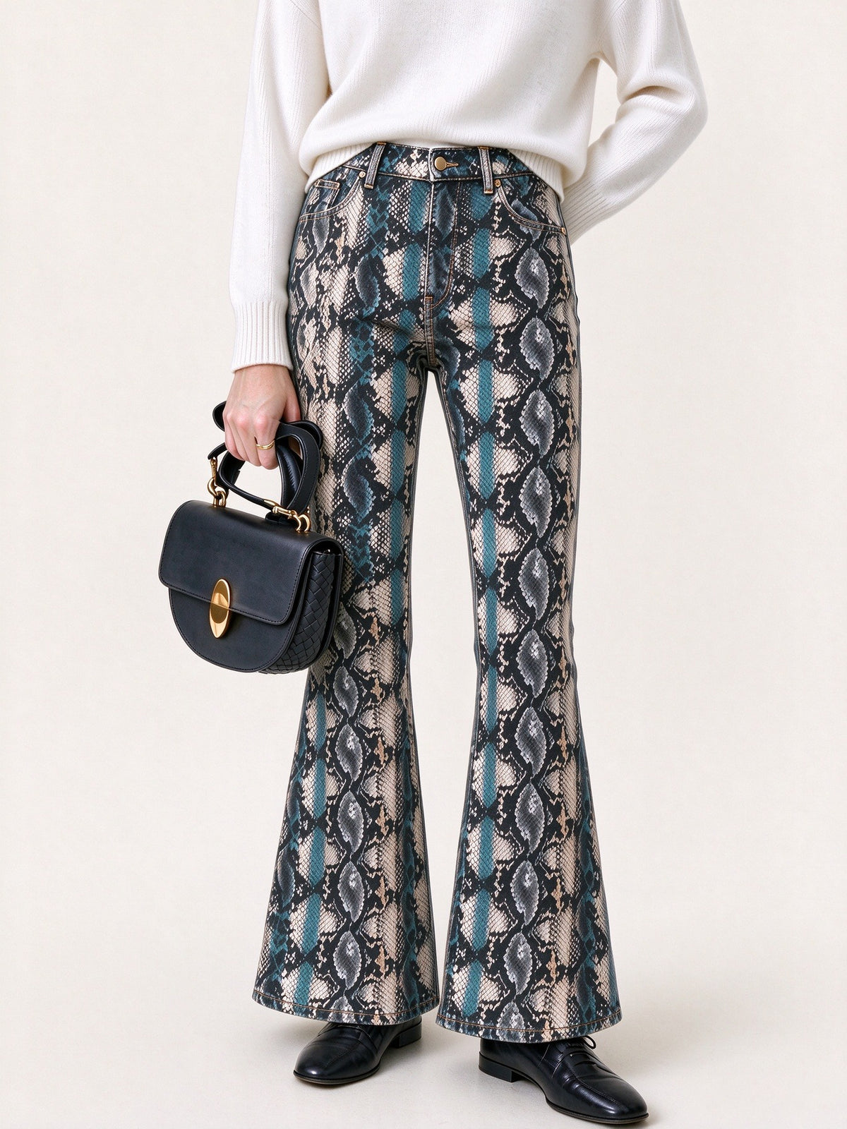 Snake Canyon Flare Jeans