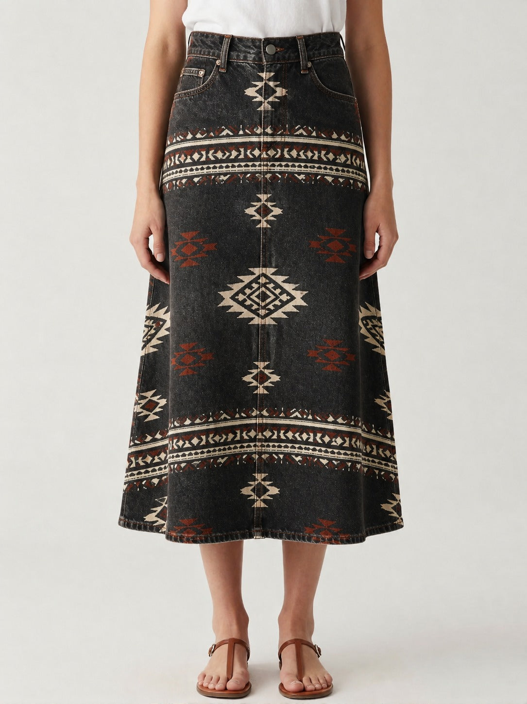 Desert Mirage Black Geometric RB-SKT10 – Front View – Riley – black, rust, cream