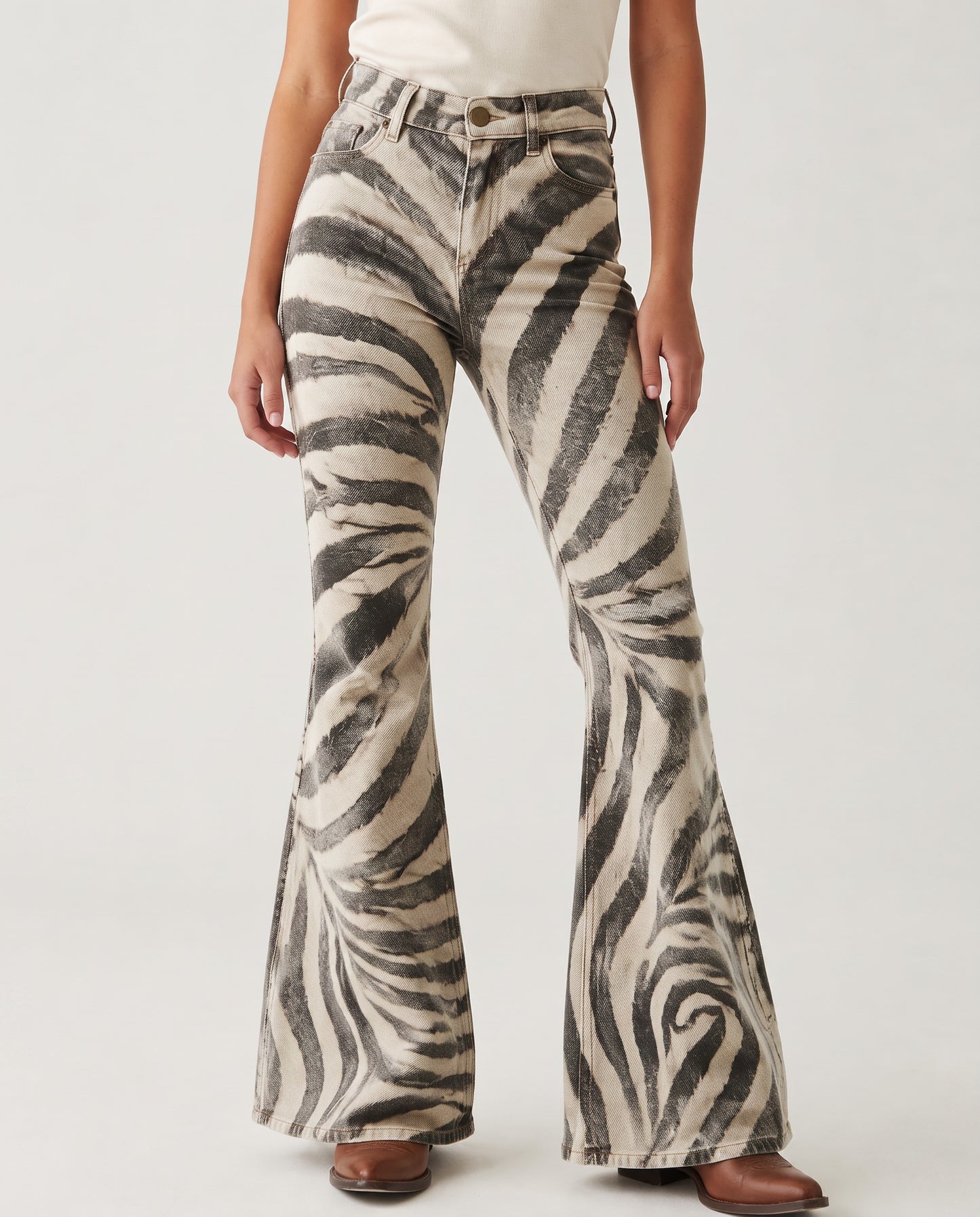 Zebra Ridge RB-BOT04 – Front View – Riley – beige, black