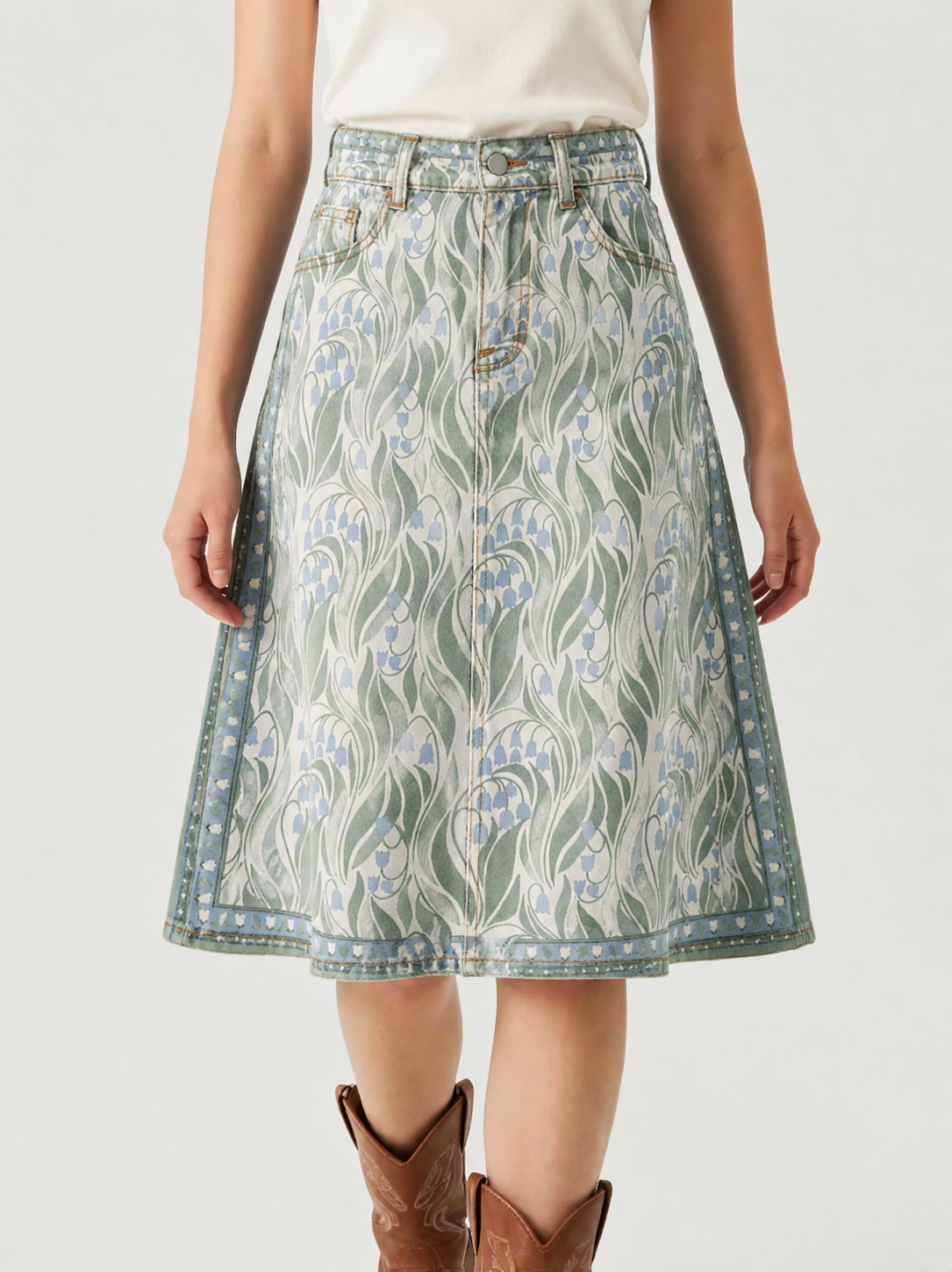 Light Wash Florals RB-SKT03 – Front View – Jessie – Light Wash